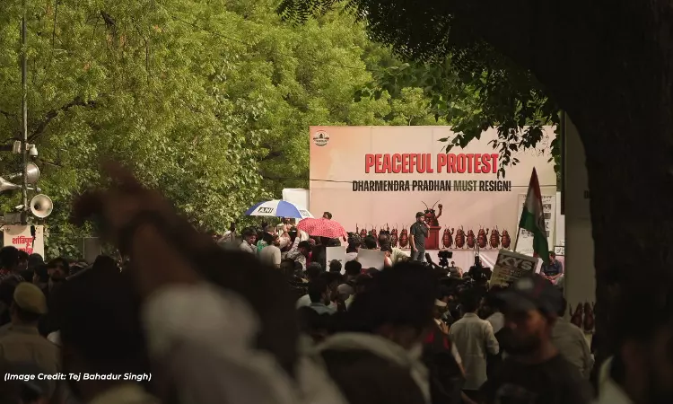 Plates, Spoons, And Cockroach Masks: Inside CJP’s Protest In Delhi