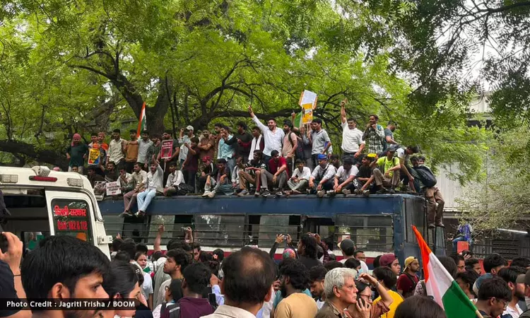 Under Lathis And A Locked-Down City: A Reporters Diary From The July 20 Sansad March